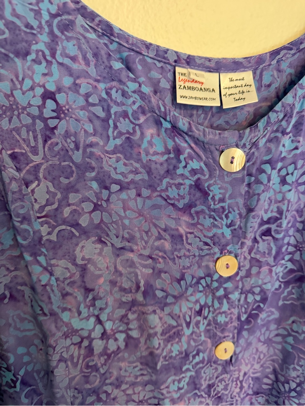 Purple Button-Front Sleeveless batik shell buttons vacation floral - Picture 5 of 6